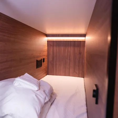 אכסניה Cabins Hotel Amsterdam