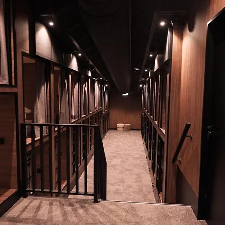 Cabins Hotel Amsterdam * אמסטרדם