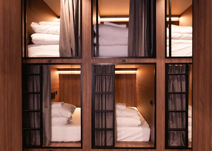 Cabins Hotel Amsterdam Hostel